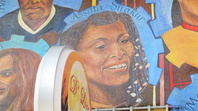 Frelsi flóttamanns: Útlegð Assata Shakur á Kúbu