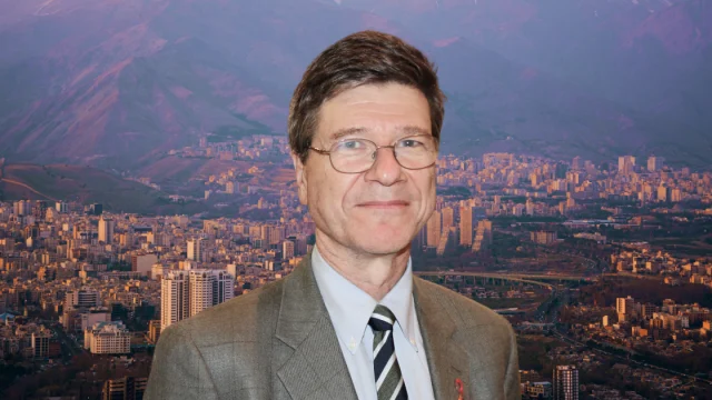 Jeffrey Sachs: Bandarísk reikniskekkja aldarinnar í Íran getur valdið áratuga kreppu