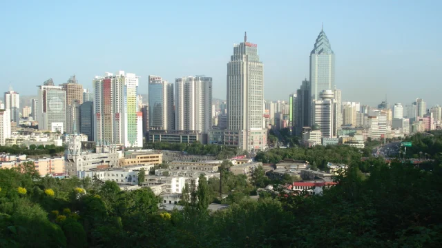 Hugmyndin um „þjóðarmorð á Úígúrum“ og veruleikinn í Xinjiang