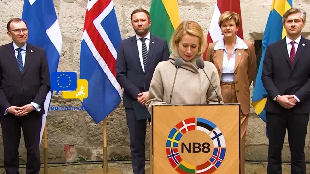 Utanríkisráðherra ESB opnar pakkann