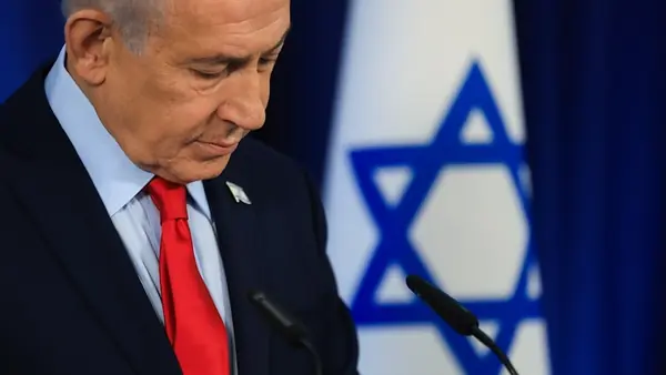 Netanyahu púaður og fulltrúar ganga út á allsherjarþingi SÞ