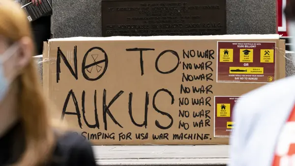 AUKUS fimm árum síðar: gagnrýni á samning um kjarnorkuknúna kafbáta